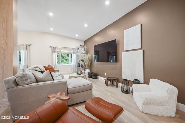 216 Parkview Terrace, Lincroft, NJ 07738