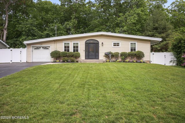 216 Parkview Terrace, Lincroft, NJ 07738