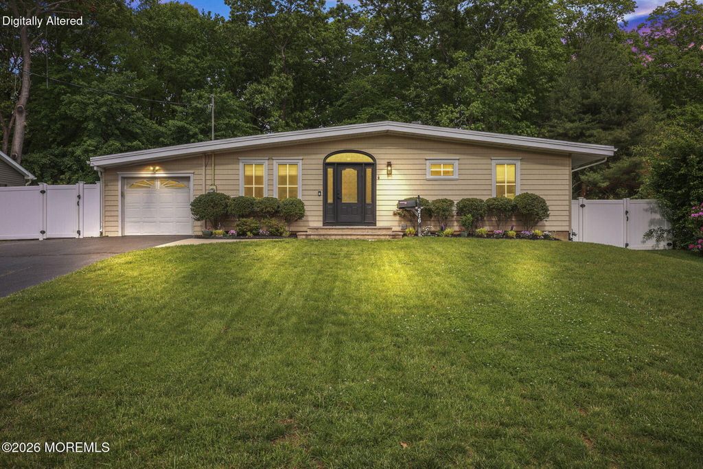 216 Parkview Terrace, Lincroft, NJ 07738