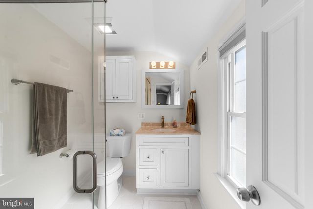 60 PINE VALLEY RD, Cherry Hill, NJ 08034