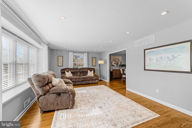 60 PINE VALLEY RD, Cherry Hill, NJ 08034