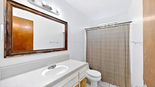 2405 NE Bucknell St, Turlock, CA 95382