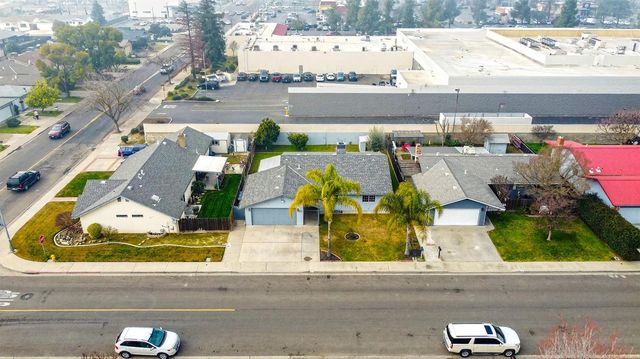 2405 NE Bucknell St, Turlock, CA 95382