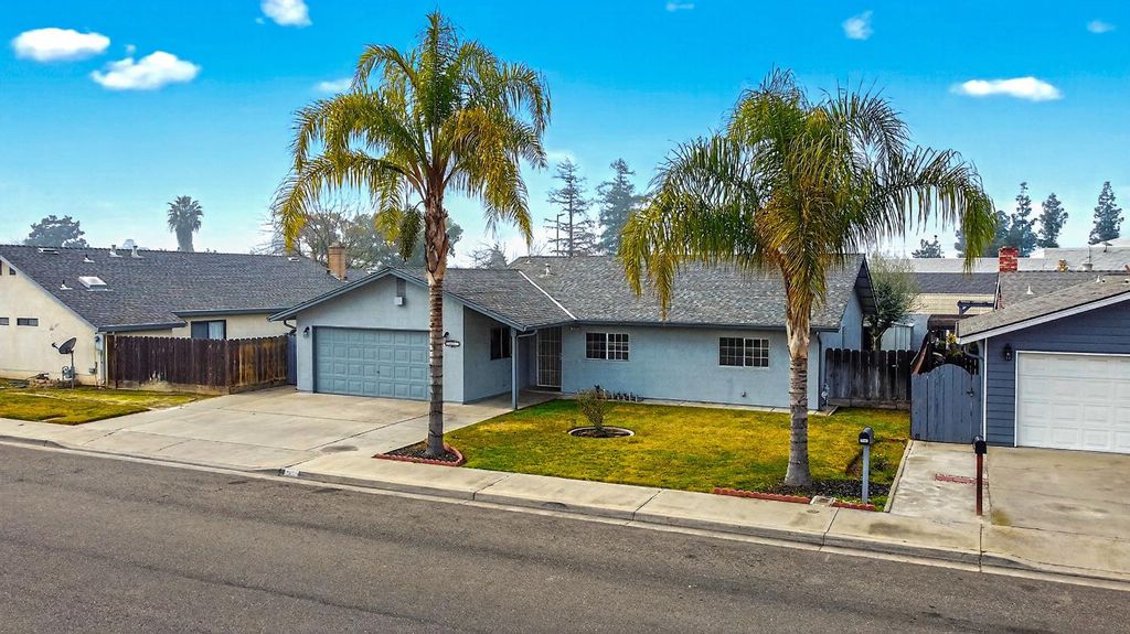 2405 NE Bucknell St, Turlock, CA 95382
