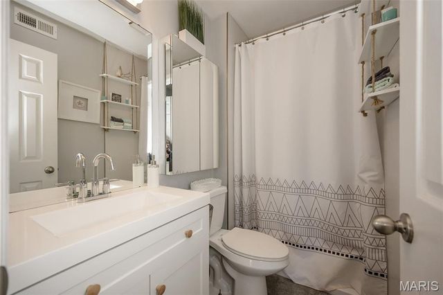 2303 Kratky Road B, St Louis, MO 63114