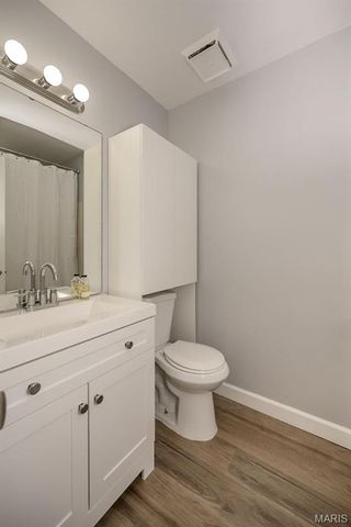 2303 Kratky Road B, St Louis, MO 63114