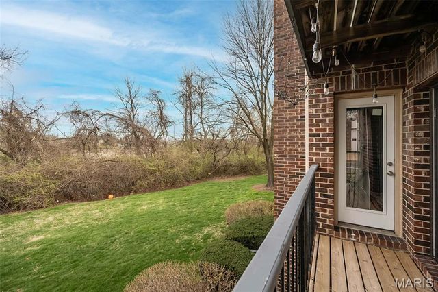 2303 Kratky Road B, St Louis, MO 63114