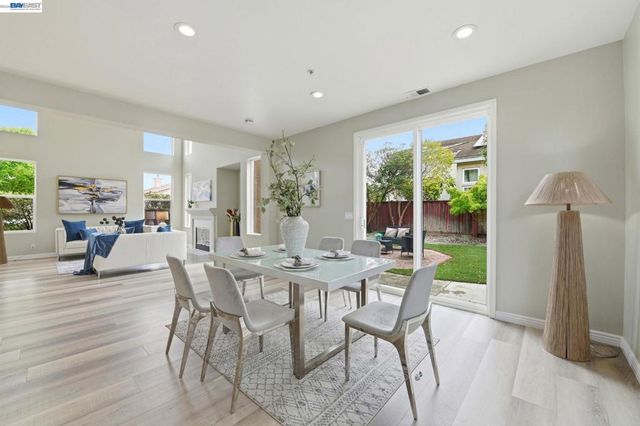 32501 Carmel Way, Union City, CA 94587