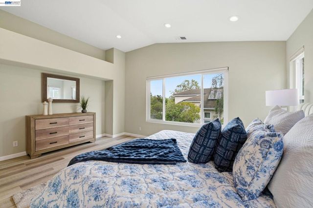 32501 Carmel Way, Union City, CA 94587