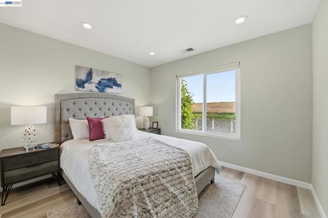32501 Carmel Way, Union City, CA 94587