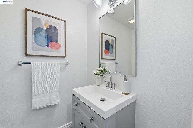 32501 Carmel Way, Union City, CA 94587