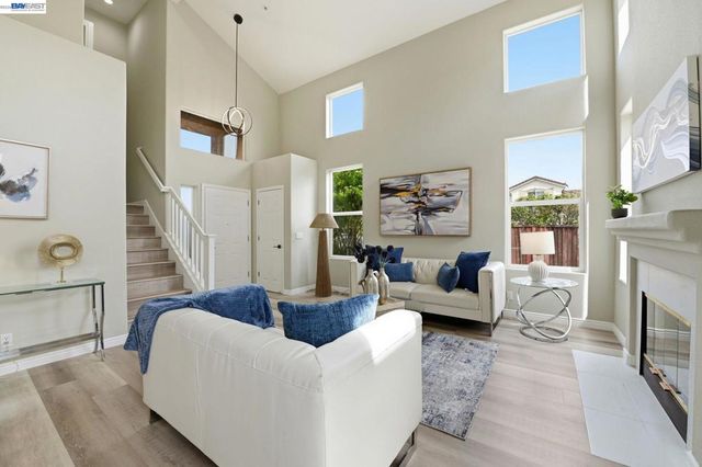 32501 Carmel Way, Union City, CA 94587