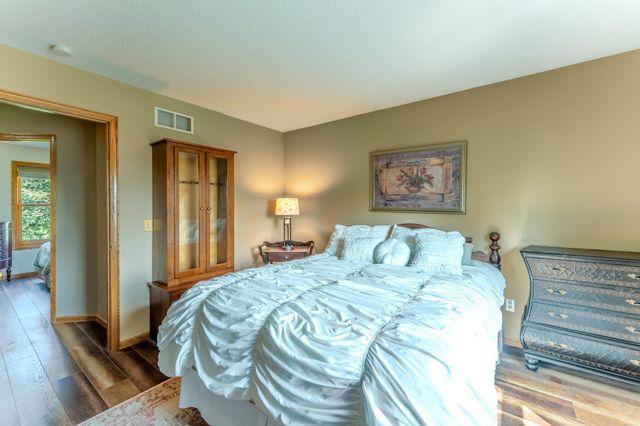 3096 Copper Oaks Draw, Woodbury, MN 55125