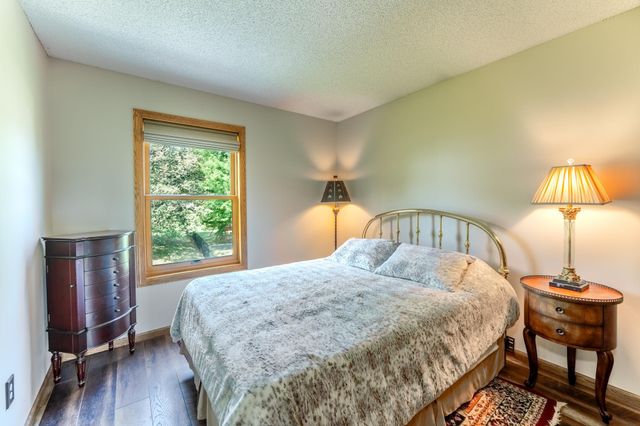 3096 Copper Oaks Draw, Woodbury, MN 55125