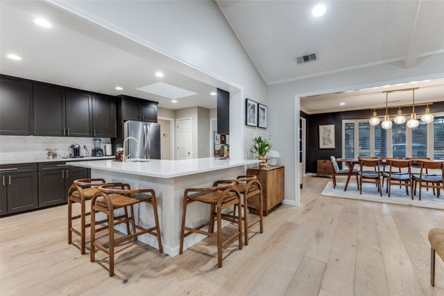 6824 Winterwood Lane, Dallas, TX 75248