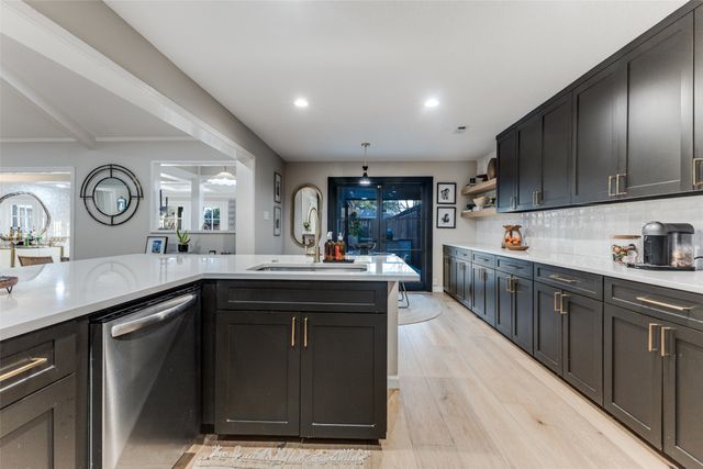 6824 Winterwood Lane, Dallas, TX 75248