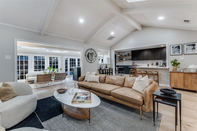 6824 Winterwood Lane, Dallas, TX 75248