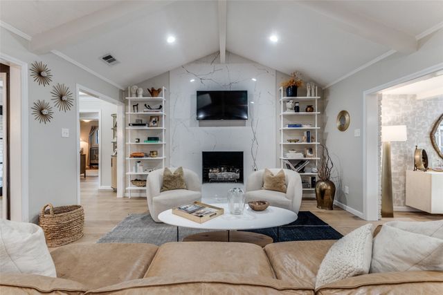 6824 Winterwood Lane, Dallas, TX 75248