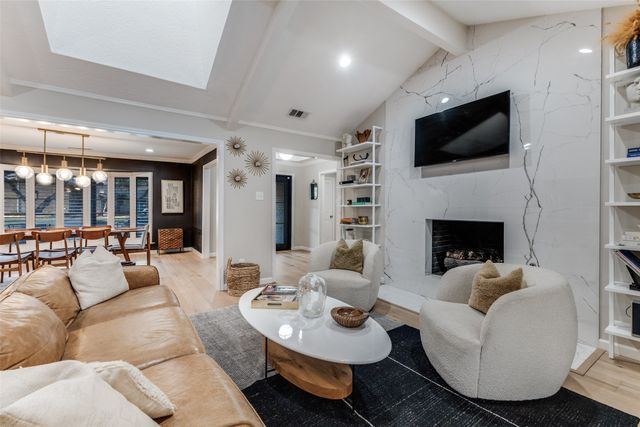 6824 Winterwood Lane, Dallas, TX 75248