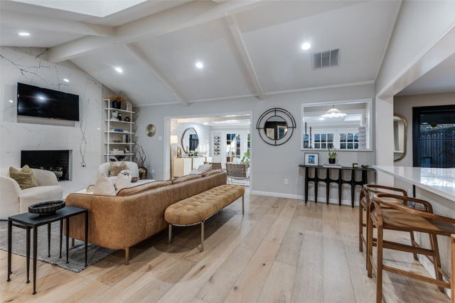 6824 Winterwood Lane, Dallas, TX 75248