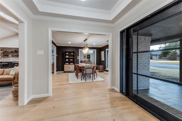 6824 Winterwood Lane, Dallas, TX 75248