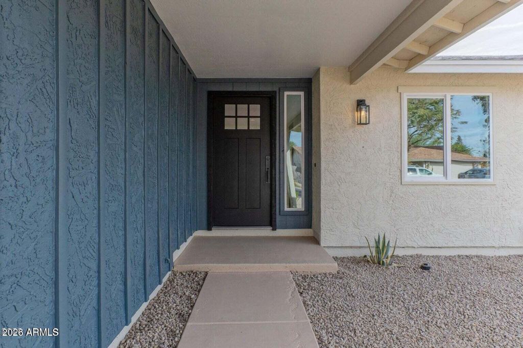 541 W MYRNA Lane, Chandler, AZ 85225 — photo 2