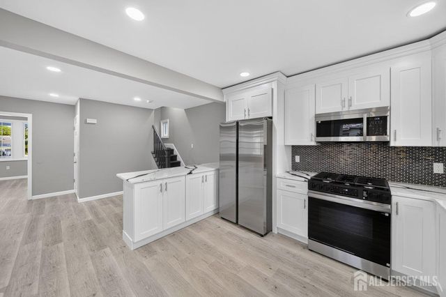 184 Green Street, Woodbridge Proper, NJ 07095