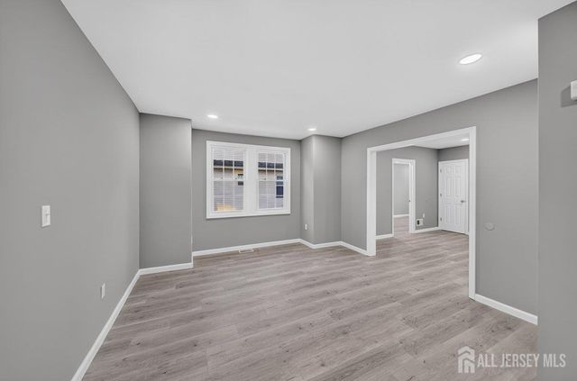 184 Green Street, Woodbridge Proper, NJ 07095