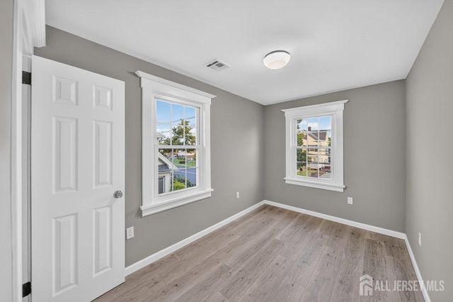 184 Green Street, Woodbridge Proper, NJ 07095