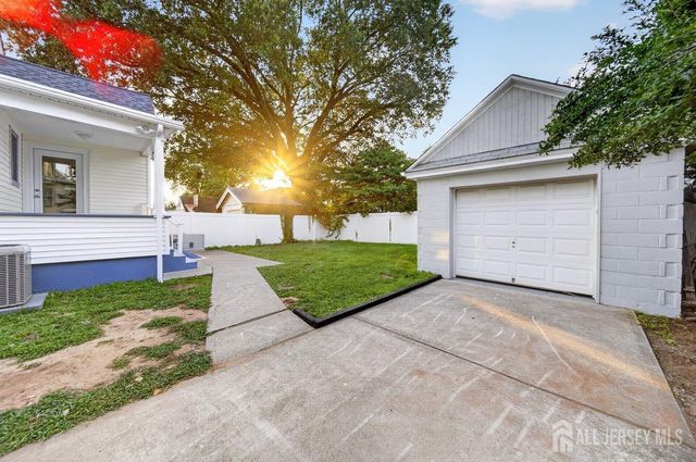 184 Green Street, Woodbridge Proper, NJ 07095