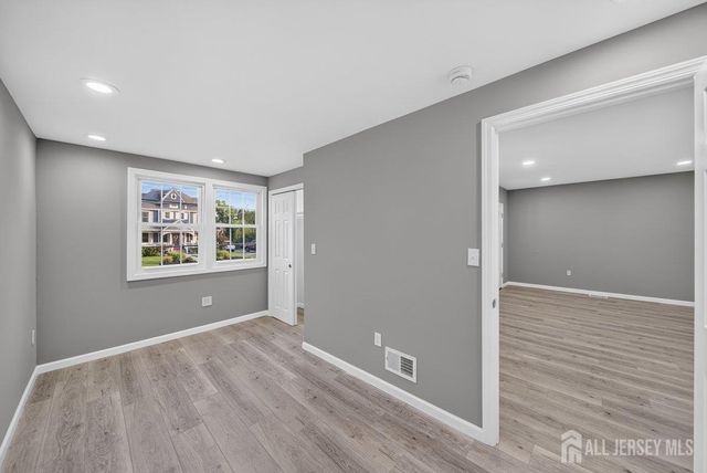 184 Green Street, Woodbridge Proper, NJ 07095