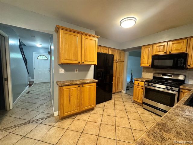 13305 Crane Ridge Drive, Fenton, MI 48430
