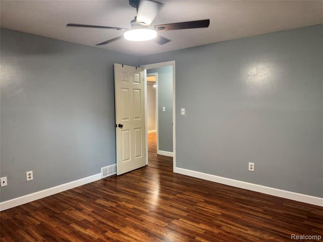 13305 Crane Ridge Drive, Fenton, MI 48430