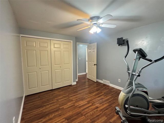 13305 Crane Ridge Drive, Fenton, MI 48430