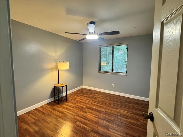 13305 Crane Ridge Drive, Fenton, MI 48430