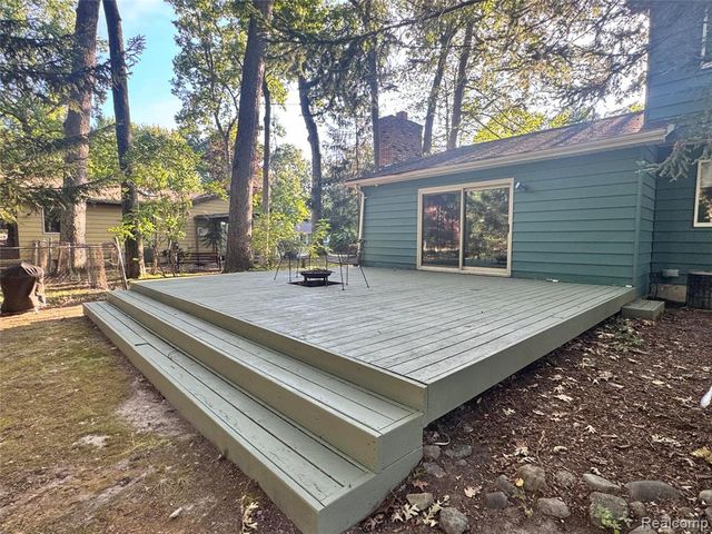 13305 Crane Ridge Drive, Fenton, MI 48430