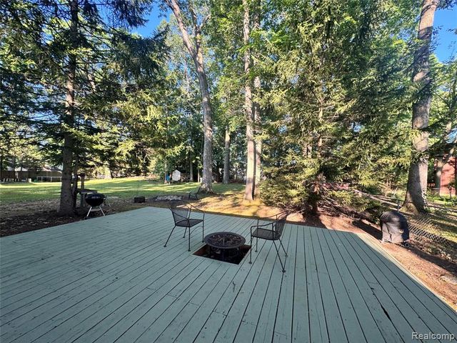 13305 Crane Ridge Drive, Fenton, MI 48430
