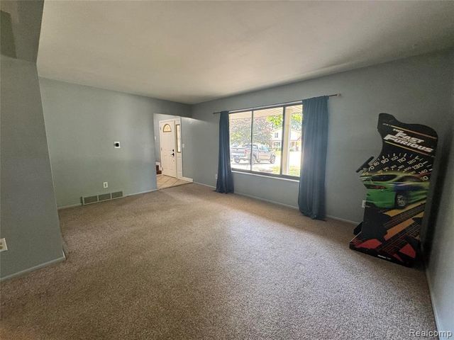 13305 Crane Ridge Drive, Fenton, MI 48430