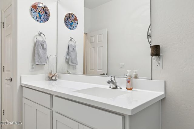 8520 E OSAGE Avenue, Mesa, AZ 85212