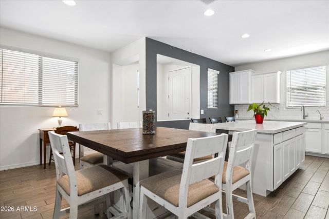 8520 E OSAGE Avenue, Mesa, AZ 85212