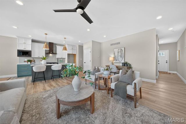 41 Pheasant Ring Drive, St Peters, MO 63376