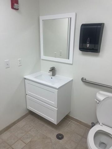 5220 University Drive 109c, Davie, FL 33328