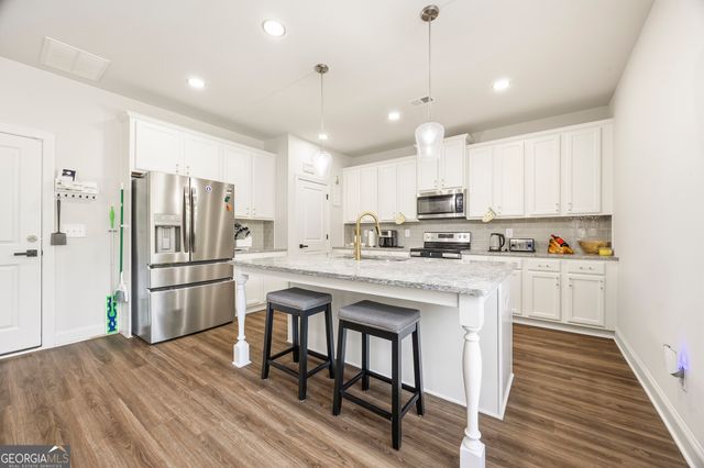 437 Lawson Drive, Mansfield, GA 30055