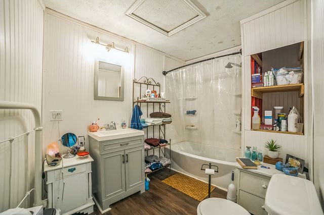 1009 An County Road 477, Palestine, TX 75803