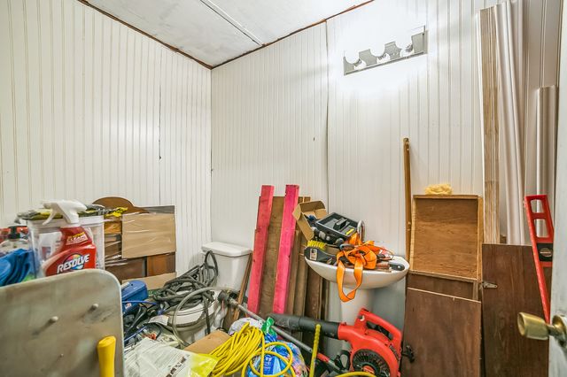 1009 An County Road 477, Palestine, TX 75803