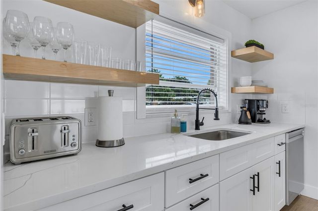 1921 FERN AVENUE, Sarasota, FL 34235
