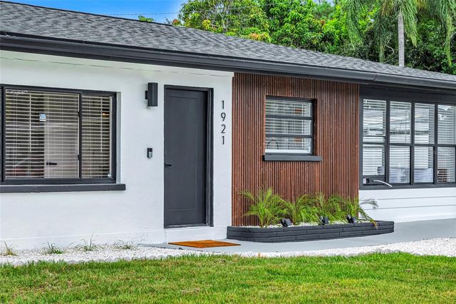 1921 FERN AVENUE, Sarasota, FL 34235