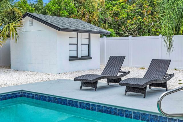 1921 FERN AVENUE, Sarasota, FL 34235