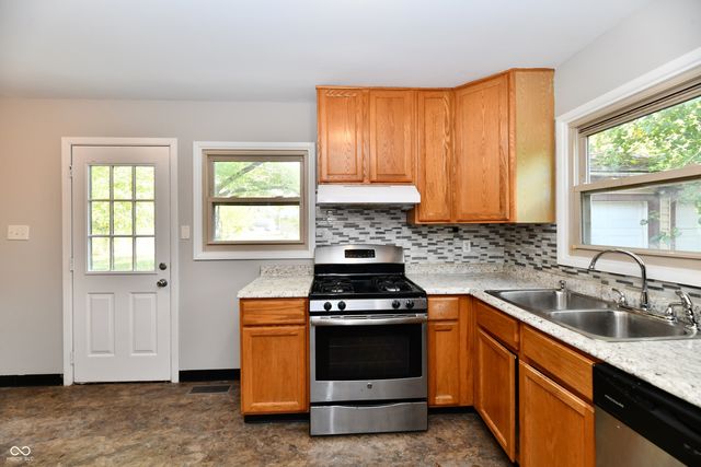 11035 Central Avenue, Carmel, IN 46280