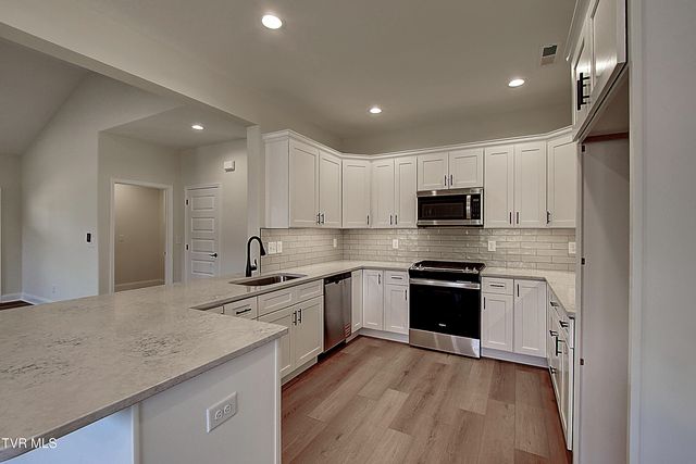 144 Ervin Loop, Erwin, TN 37650